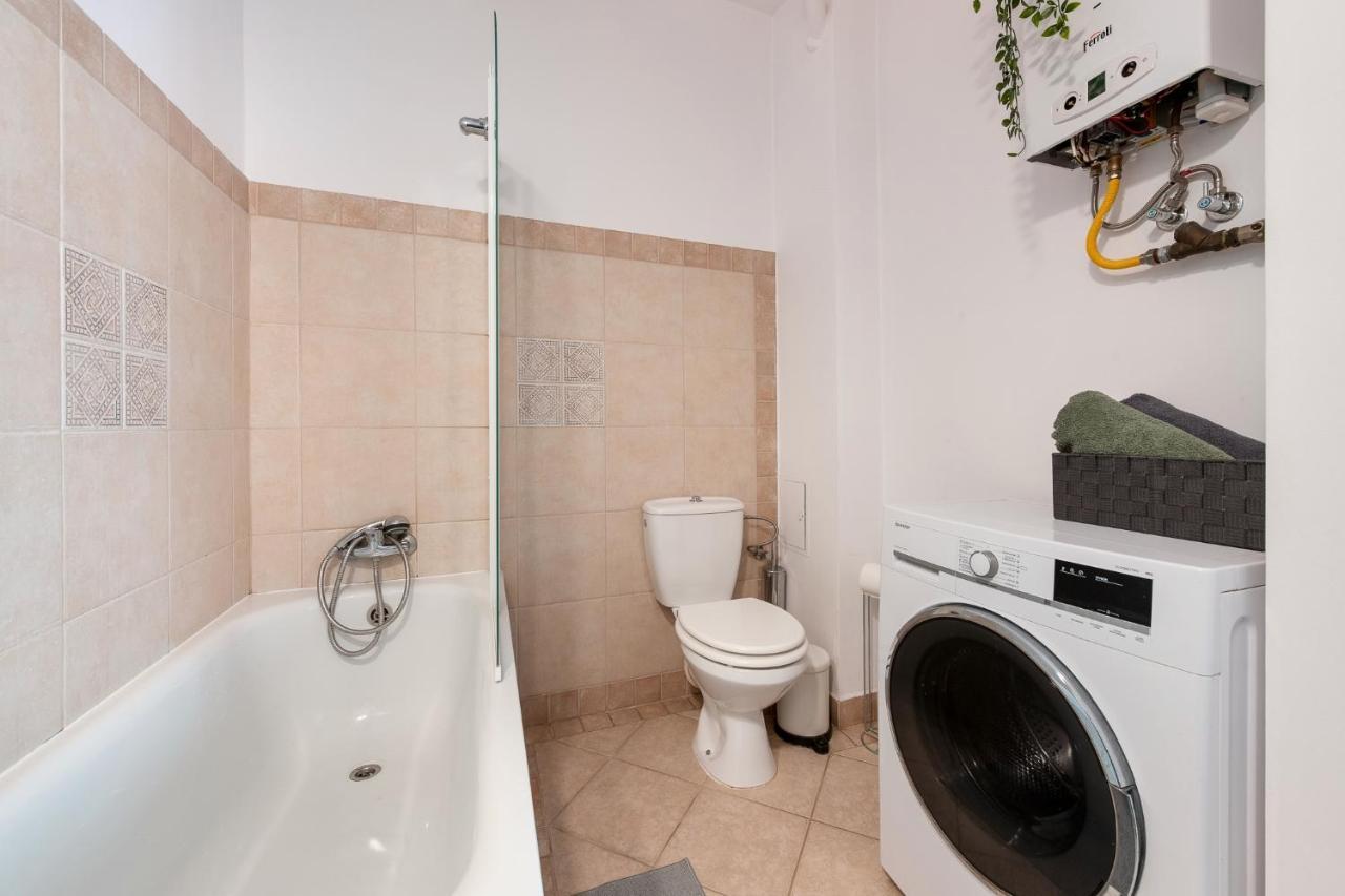 Piano Apartment W Sercu Starego Miasta Gdańsk Eksteriør billede